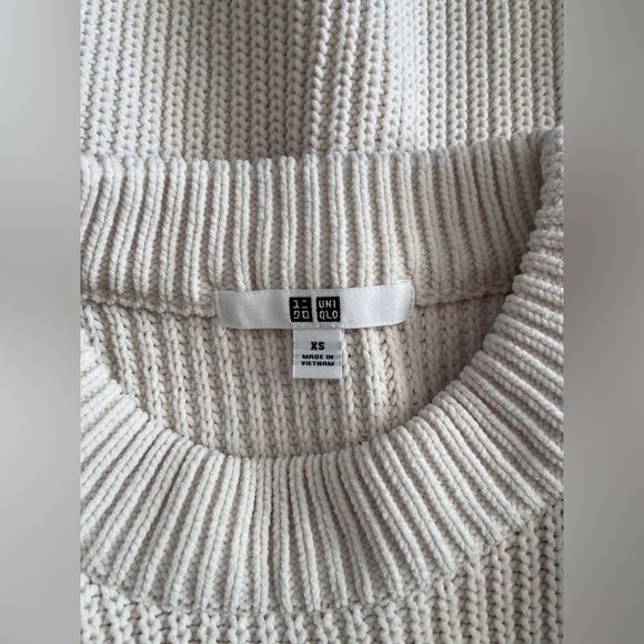 Uniqlo Washable Soft Knit Crewneck Sweater - Picture 5 of 5